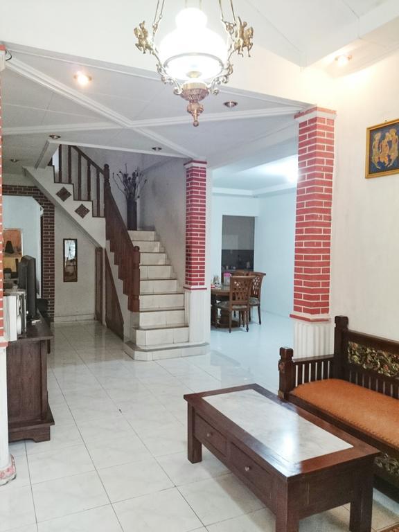Hostel Bogor Buitenkant foto