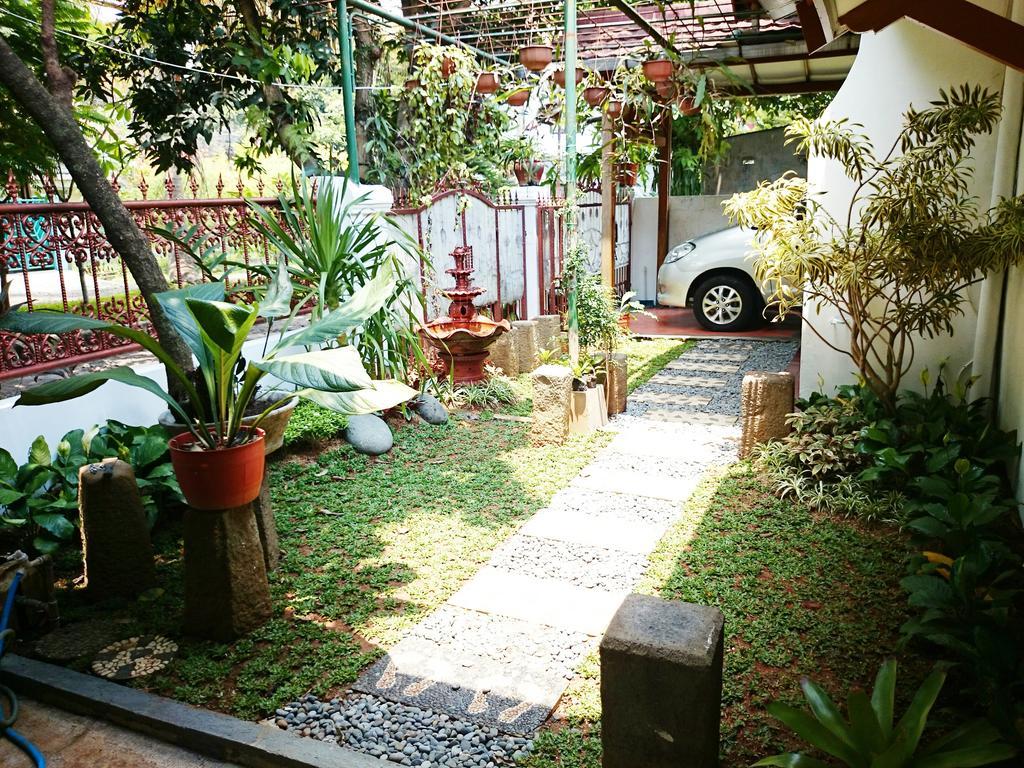 Hostel Bogor Buitenkant foto