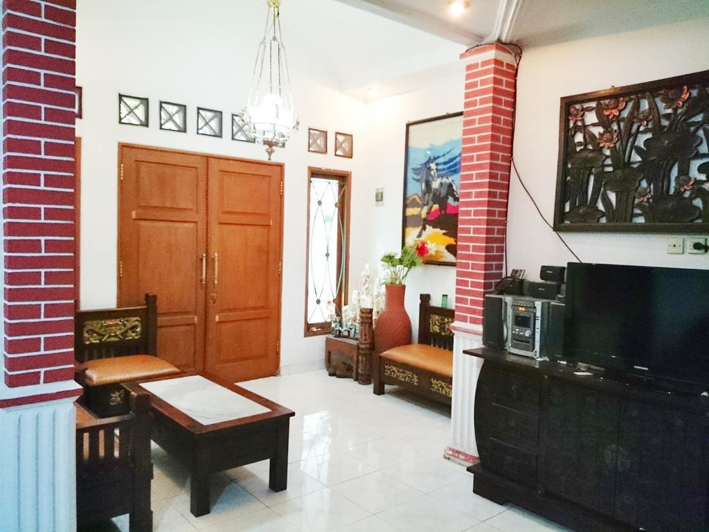 Hostel Bogor Buitenkant foto