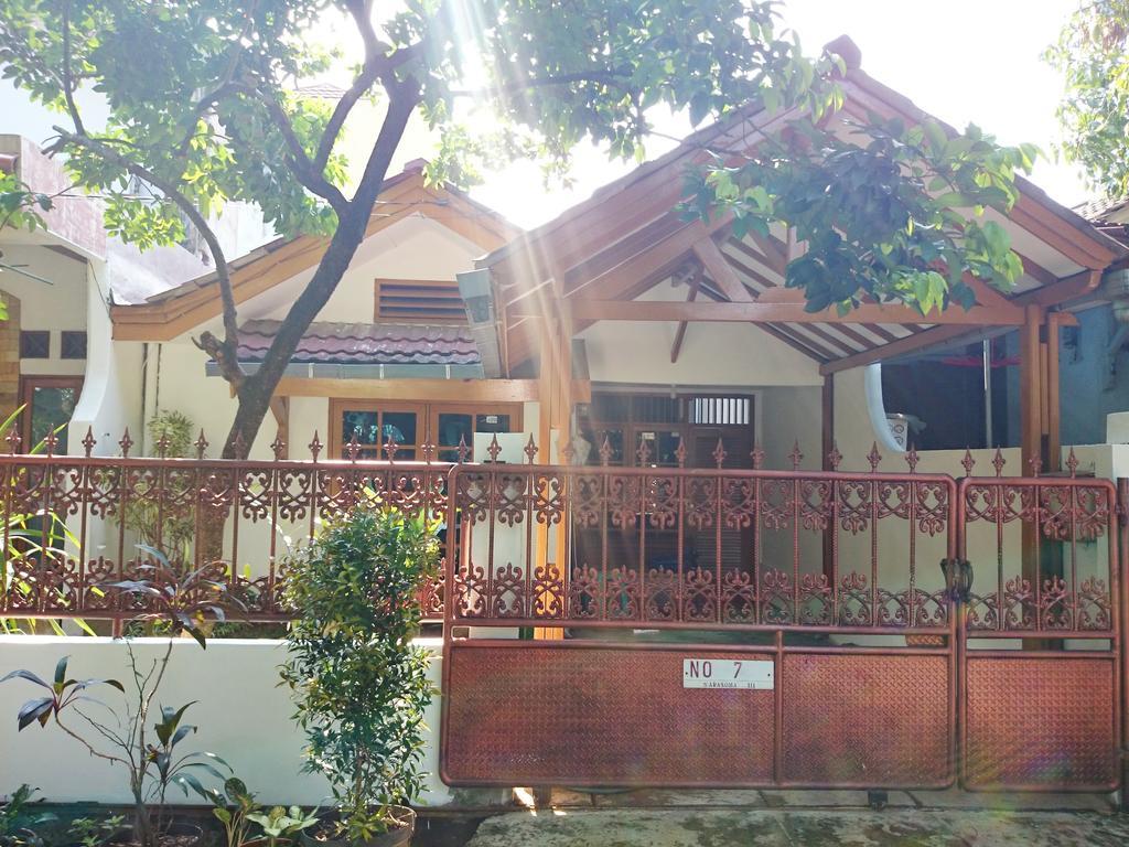 Hostel Bogor Buitenkant foto